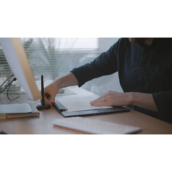 Wacom Intuos Pro Paper Edition PTH-860P (Large, Black) Wacom Intuos Pro Paper Edition PTH-860P (Large, Black)